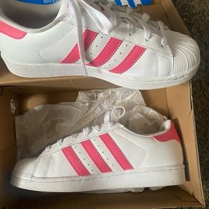 Ladies/girls adidas…